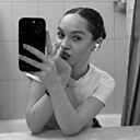 Знакомства: Елена, 18 лет, Москва