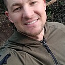 Знакомства: Илья, 31 год, Артем