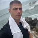 Знакомства: Виктор, 28 лет, Белогорск