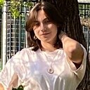 Знакомства: Арина, 25 лет, Москва