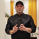 Знакомства: Интелигент, 40 лет, Екатеринбург