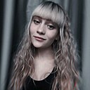 Знакомства: Поленька, 18 лет, Екатеринбург