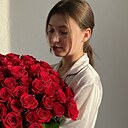 Знакомства: Дина, 18 лет, Гомель