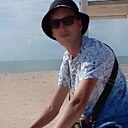 Знакомства: Максим, 22 года, Гатчина