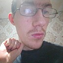 Знакомства: Макс, 23 года, Клинцы