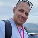 Знакомства: Vova, 22 года, Париж