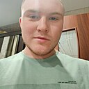 Знакомства: Данил, 22 года, Рудный