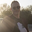 Знакомства: Артём, 22 года, Балаково