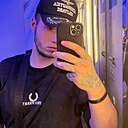 Знакомства: Виталий, 21 год, Адлер