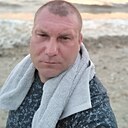 Знакомства: Максим, 42 года, Луганск