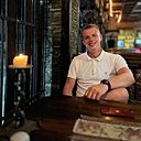 Знакомства: Артем, 28 лет, Москва