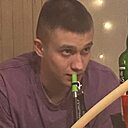 Знакомства: Илья, 22 года, Череповец