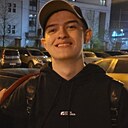 Знакомства: Севастьян, 20 лет, Казань