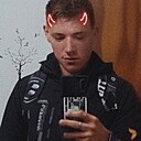 Знакомства: Adrian, 27 лет, Pitești