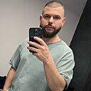 Знакомства: Илья, 35 лет, Тюмень