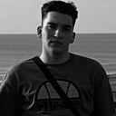 Знакомства: Максим, 25 лет, Керчь