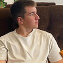 Знакомства: Адриан, 22 года, Воткинск