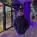 Знакомства: Артем, 26 лет, Москва