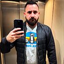 Знакомства: Юрий, 32 года, Саратов