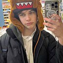 Знакомства: Киря, 18 лет, Москва