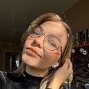 Знакомства: Полина, 21 год, Москва