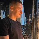 Знакомства: Толя, 27 лет, Братск