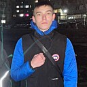 Знакомства: Денис, 18 лет, Саратов