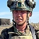 Знакомства: Максим, 33 года, Шахтерск