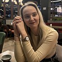 Знакомства: Яна, 22 года, Великий Новгород