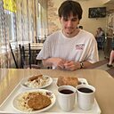 Знакомства: Иван, 24 года, Козьмодемьянск