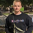 Знакомства: Андрей, 24 года, Орел