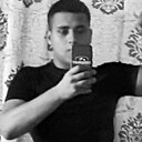 Знакомства: David, 21 год, Луга