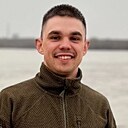 Знакомства: Максим, 27 лет, Шахтерск