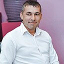 Знакомства: Владислав, 39 лет, Нижнекамск