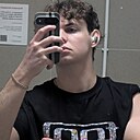 Знакомства: Сергей, 19 лет, Москва