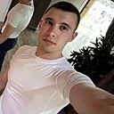 Знакомства: Максим, 28 лет, Санкт-Петербург