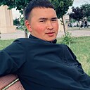 Знакомства: Бекжан, 27 лет, Новомосковск