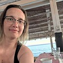 Знакомства: Юлия, 35 лет, Санкт-Петербург