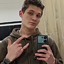 Знакомства: Александр, 22 года, Чайковский