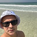 Знакомства: Максим, 33 года, Киров