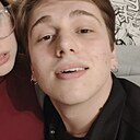 Знакомства: Рома, 18 лет, Кемерово