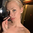 Знакомства: Ксения, 25 лет, Москва