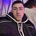 Знакомства: Артём, 19 лет, Владивосток