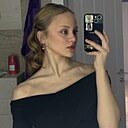 Знакомства: Алена, 18 лет, Великий Новгород