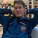 Знакомства: Илья, 21 год, Владивосток