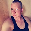 Знакомства: Максим, 21 год, Рязань