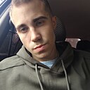 Знакомства: Андрей, 21 год, Рославль