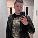 Знакомства: Максим, 32 года, Москва