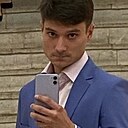 Знакомства: Артем, 28 лет, Москва