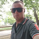 Знакомства: Виктор, 35 лет, Керчь